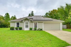 Bright Palm Coast Getaway about 6 Mi to Downtown!